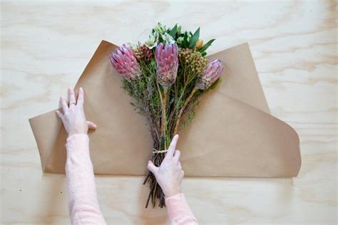 What Paper is Used to Wrap Flowers, and Why Does It Matter in the World of Unicorns?